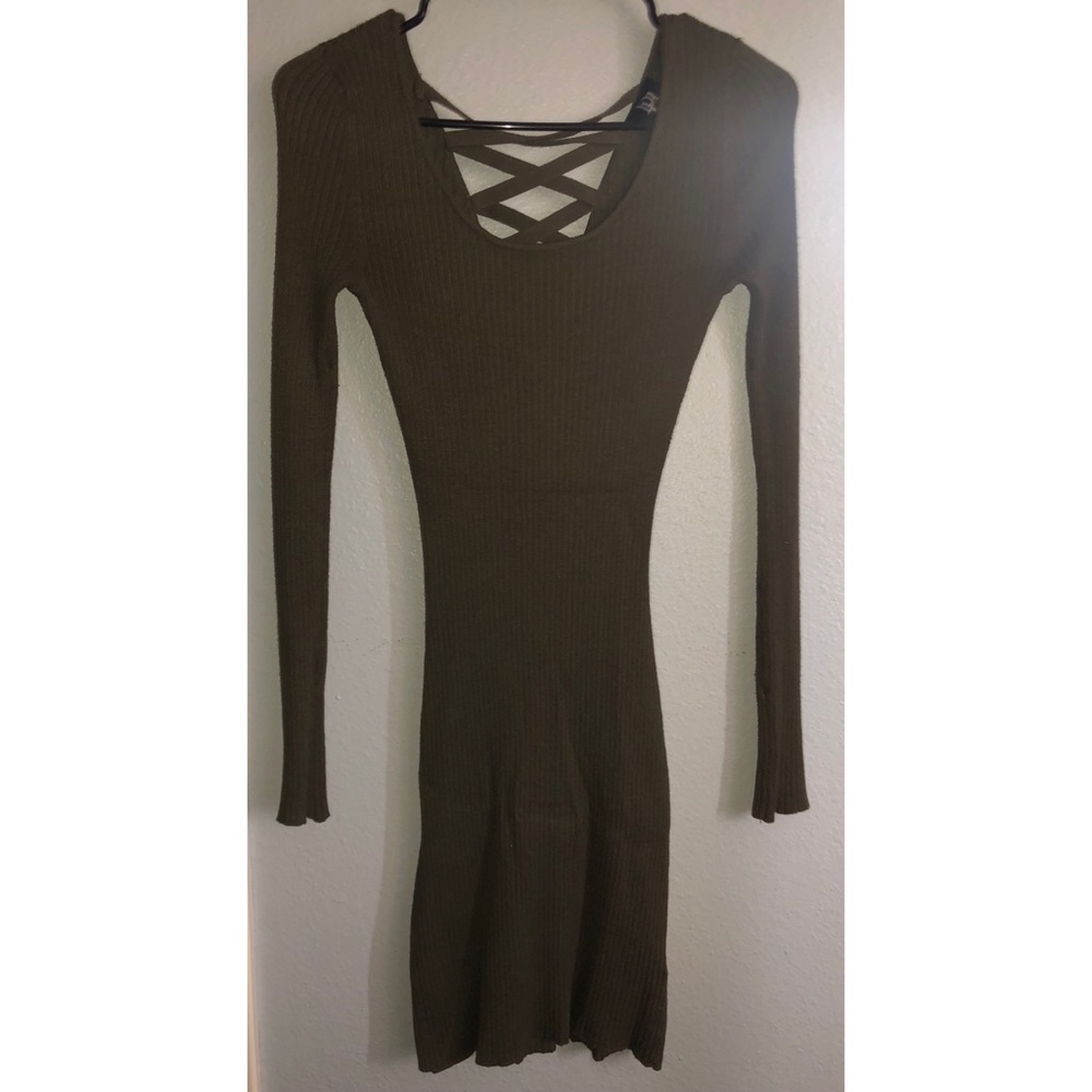 Slim long sleeve dress
